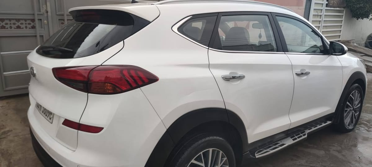 السلام عليكم للبيع هونداي توكسان كوري خليجي شركه القاصد موديل 2020 ماشيه137 كلين بدون صبغ وبدون تعديل كير ومحرك بشرط مكان السياره كركوك السعر 215 للأتصال ***********رقم صاحب السياره.
