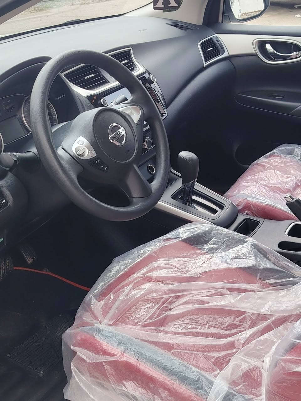 سنترا 2025 داخل جلد أحمر 6500 ماشيه رقم أربيل كفاله عامه السعر 127 بكان بغداد حي البتول ***********
