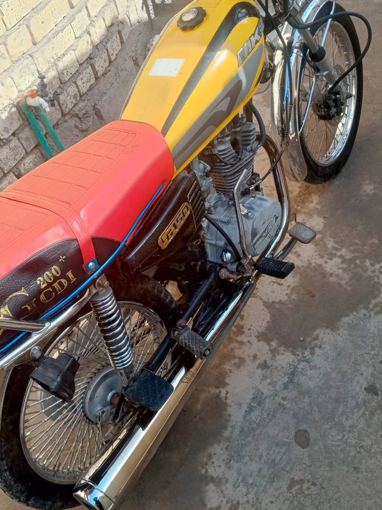 دراجه إيران 5كير كامله بدون نقص ... محرك شركه كهرباء شركه اوراق كامله موديل 22
*********** بغداد, العراق
