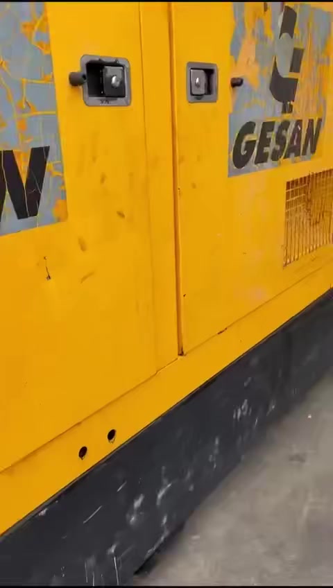 السلام عليكم
فالفو 16 .41  انجكتر نضيفه وحلوه كاتم 

شرط الحمل 

٥٠٠ كي 

السعر 154

***********
