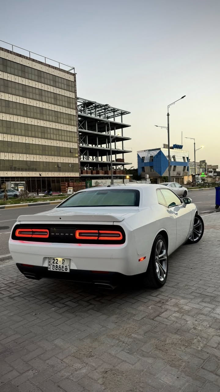 السلام عليكم
للبيع جالنجر موديل 2021 ارتي محرك 8 سلندر 5700

وارد امريكي صور حادثها موضح بالصور جاملغين وبنيد بدون شاصي واجت من امريكا صبغ جاملغ خلفي 
ماشية 55 الف ميل فقط 
عليها اضافات لد متغير ومنظومه زينون
داخل لد متغير للغرفة مع سقف روز رايز
اويل كاج كان - بلكات ريسنك - نوزلات srt8 (ادامة جديدة) 
تفريغ وبرمجة سيفتي 
السياره حلوه وشوف العين بيها ملاحظات بسيطة 
السعر 190 ورقة بي مجال ومكاني بصرة  للاتصال ***********
