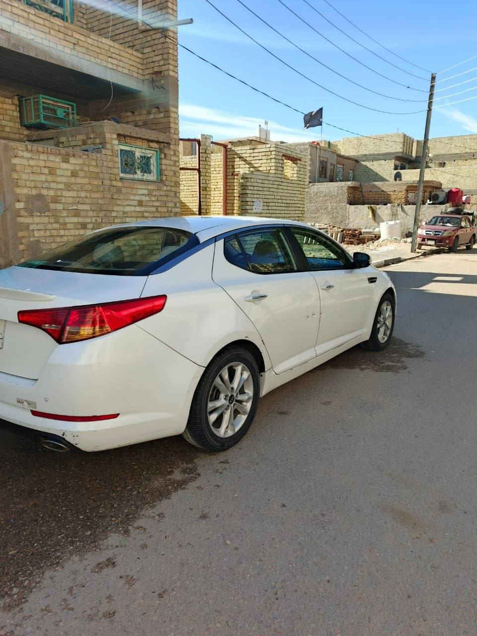 سيارة اوبتما خليجي محرك ٢٠٠٠ ( المرغوب )
مكان السيارة كربلاء 

رقم مميز (بغداد)

موديل ٢٠١١ 
بيهة طختين او ٣ بسيطات 
محرك وكير نضيفات 
تدفئة وتبريد شغال
كهربائيات كلها شغالة 
الدواخل لونين بيجي واسود 
حدادية نضافة ٧٠٪ 
تايرات نضافة ٧٠٪ 
السعر المطلوب   ١٥٠$  (مع الرقم المميز)

( مكلف بالنشر ) اي استفسار اتصل على هذا الرقم 
***********
