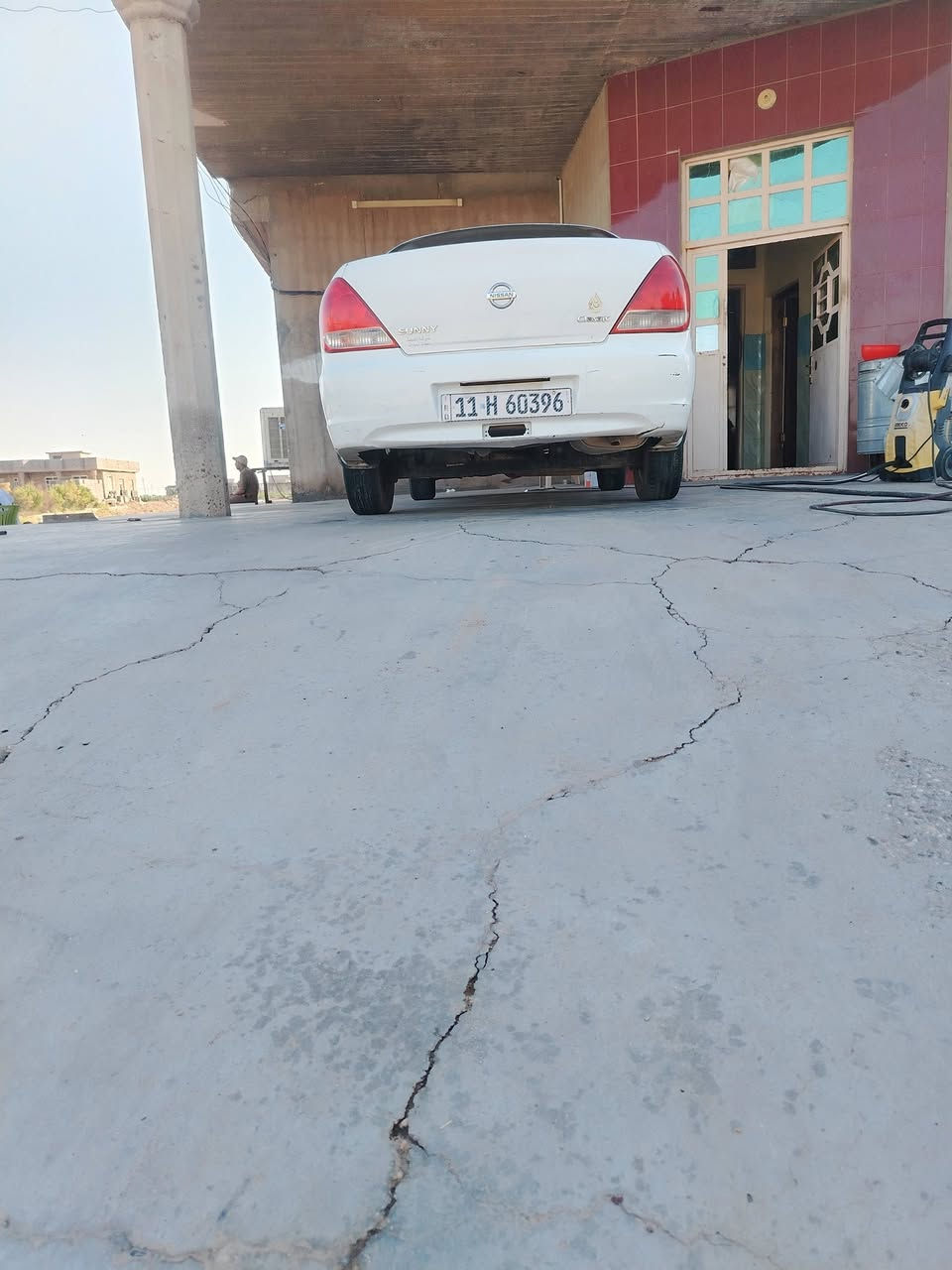 سلام عليكم نيسان سني موديل ٢٠٠١٠ رقم بغداد الضرر بارد بل البابين اليسره السعر ١١٠ بيه مجال بصيط *********** مكان السياره فلوجه
