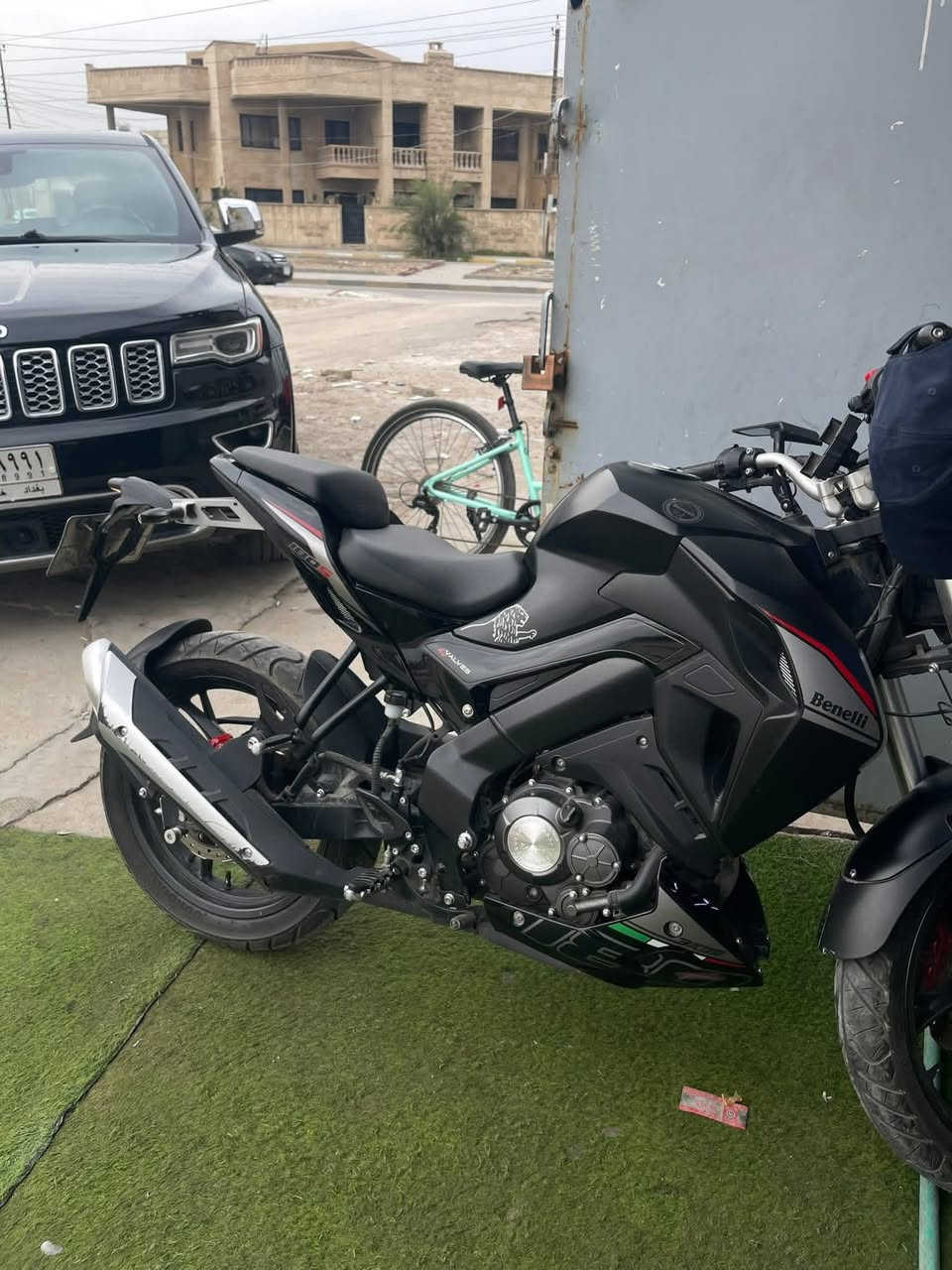 بنلي 180s
لونها اسود طافي 
ماشيه 5000 
بعدها جديده 
موديل 2024 احدث موديل نزل بيها
مرقم اربيل وسنويه وتحويل بيها 
بيها راديتر 
مرايات h2 
عداد الكتروني 
لايت لد 
حساس ستاند
السعر تواصل على الرقم ***********
مكانها بغداد
