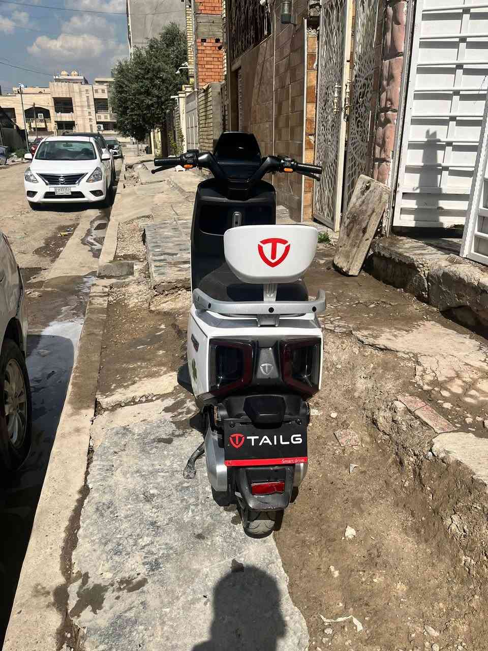 دراجة شحن تالج f71 ملف 2000w بس الشاشة غلط سعرهة 650 بيهة مجال بسيط عنوان شارع فلسطين ***********
