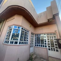 بيت للايجار في حي عدن   مقابل جامع العليم 100 متر طابق واحد  مكون من غ...