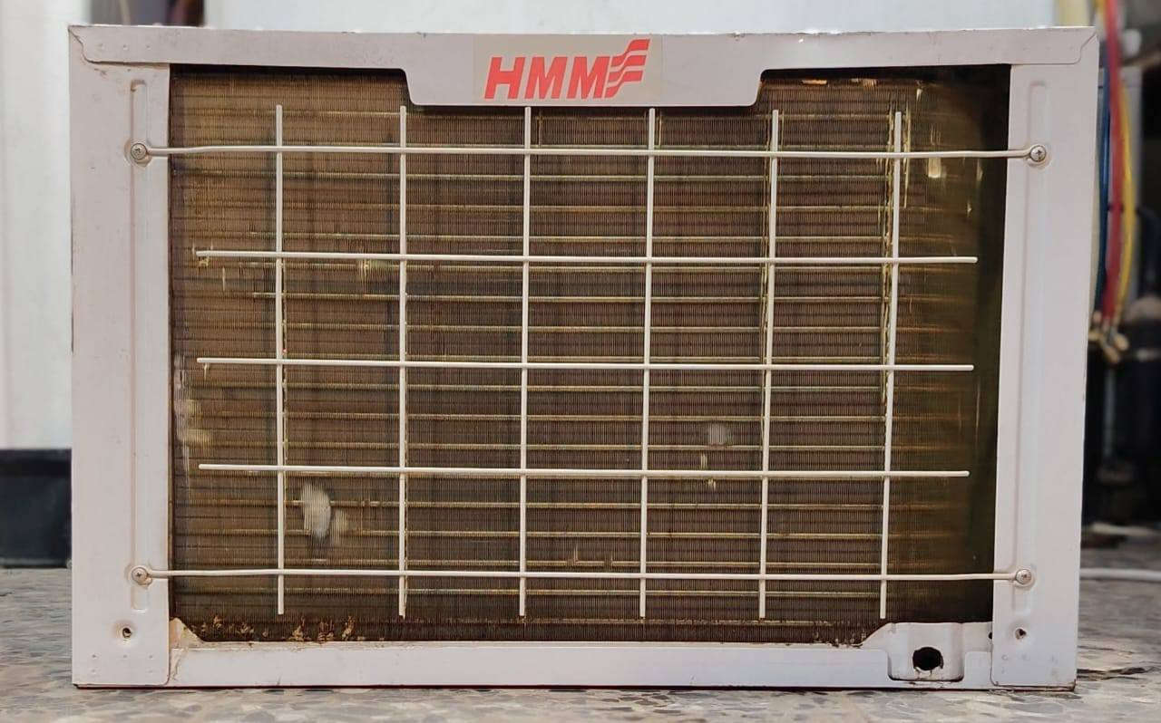 السلام عليكم مكيف نضيف استعمال قليل ما مصلح 
تبريد تدفئه السعر 300 و بي مجال العنوان بغداد مدينه الصدر للستفسار على هاذ الرقم ***********
