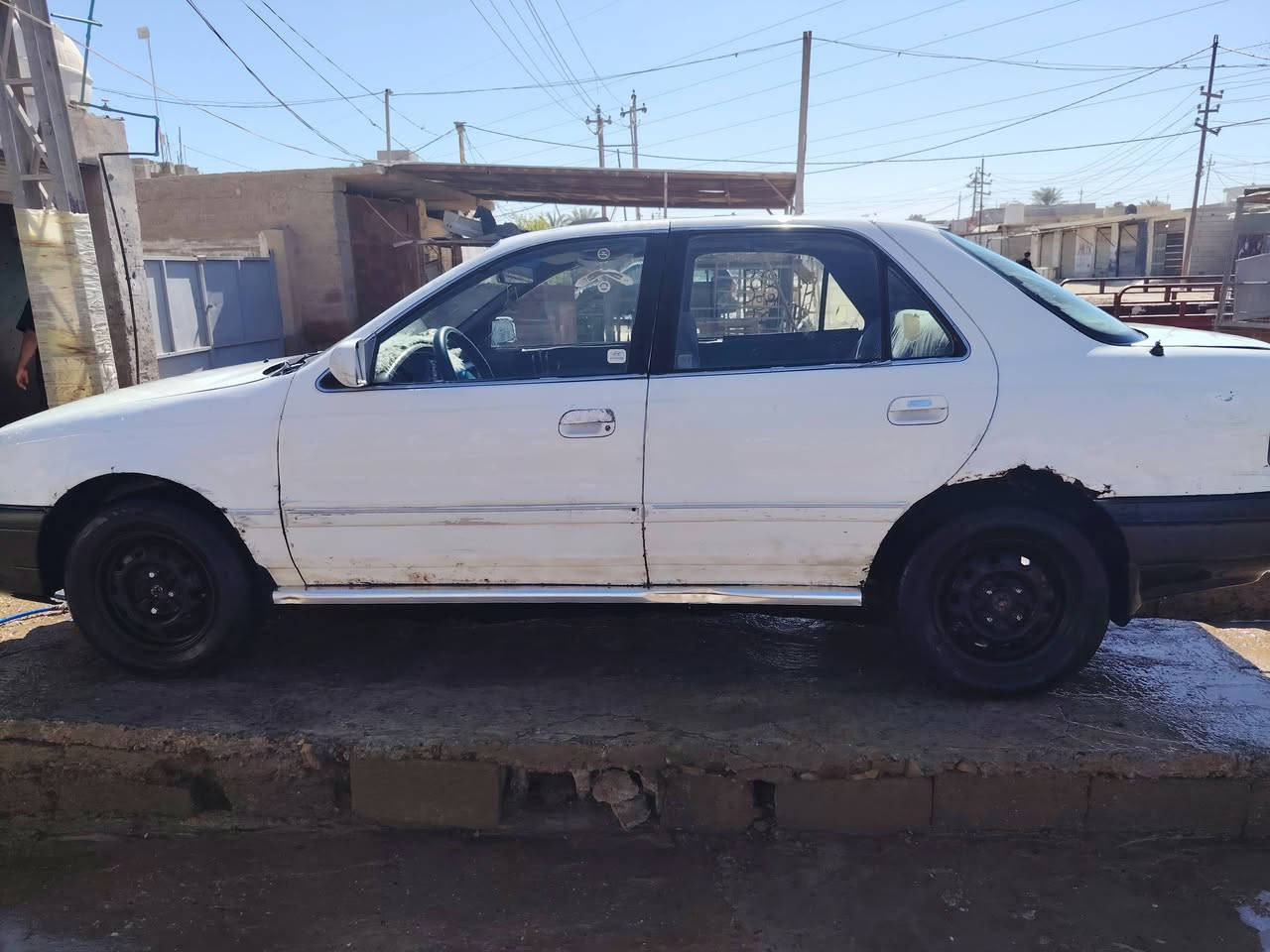 سلامعليكم سيارة دمعه موديل 1993 كير وحداديه خير من لله  تحويل مباشر  رقم اديالى مكان كاطون رازي شارع المدارس  سعر 24 بيهة مجال ***********
