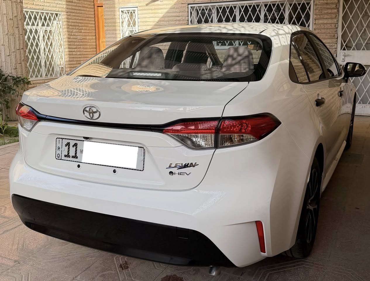 السلام عليكم 
كورلا ليفين 2025 الشكل الامريكي ماشيه 11 الف سياره جديدة جداً مابيها اي ملاحظات مكفوله من كلشي  رقم بغداد بأسمي مكينة 1800 هايبرد سياره فتحة رادار توقف تلقائي مانع تصادم كامره شاشه جبيره عداد ديجيتال سبير منازل وبصمتين سياره وارضياتها بعدها بالنايلون مكان السياره بغداد السيدية السعر 153 ورقه وبيها مجال بسيط ***********
