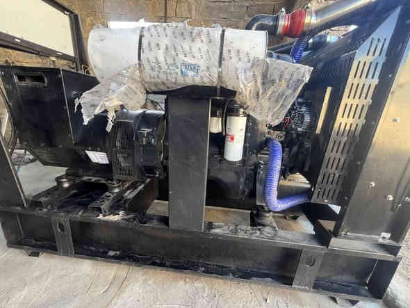 السلام عليكم 
مولد للبيع كمنز 
225كيفي 
حجم 114

السعر 48ورقه

للاستفسار ***********
اكبر كروب لتجمع مولدات العراق
