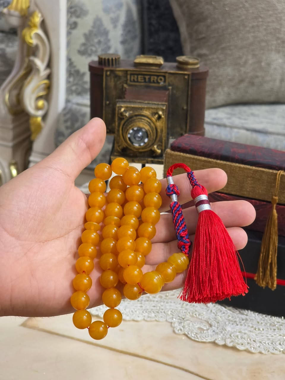 من رخصة مدير الكروب المحترم 
كهرب روسي شمعي انتيك اصل عقود ٣٩ خرزة الشاهد ٣ قطع من نفس الخام الوزن ٤٥ غرام نضافة تامة ١٠٠% الخيط متصل بالكركوشة عمل تزكام بسعر طيب تواصل خاص
 يوجد توصيل الكل محافظات العراق 🇮🇶


**إذا كنت صاحب هذا الإعلان وتريد حذفه لأي سبب، رجاءا أرسل رسالة إلى الدعم الفني**