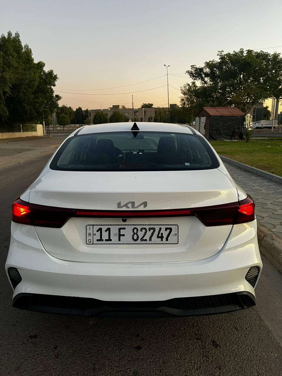 السلام عليكم ورحمه الله وبركاته
فورتي وارد امريكا موديل 24 
رقم بغداد باسمي ماشية 39
تبديل صندوق والحوض تصليح 
والبنيد تبديل بدون دواخل حتى الراديتر الاصلية والماء الأصلي 
السعر 158 وبيها مجال للشراي 
مكان بغداد 
***********
***********
