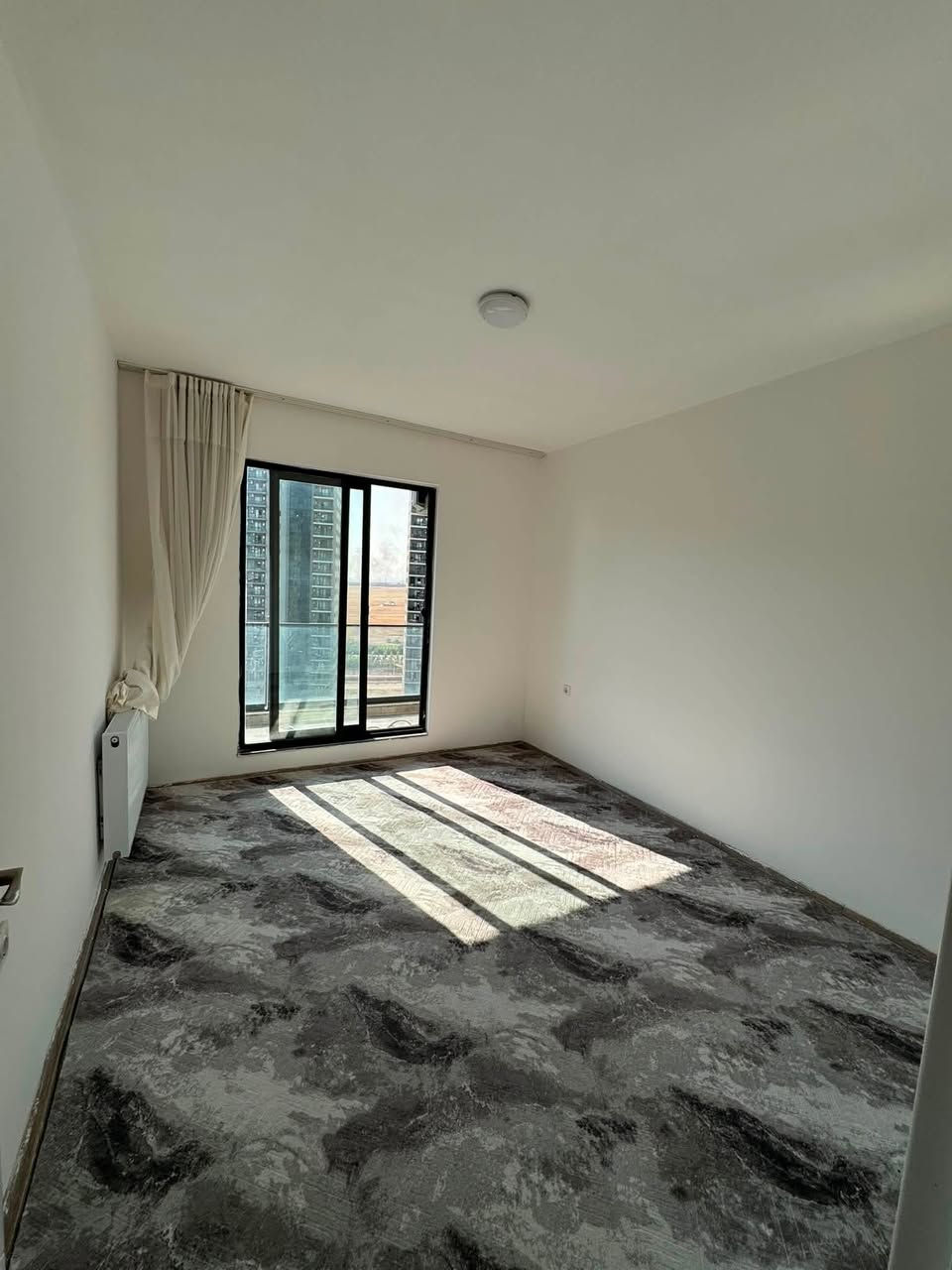 شقة للبيع مع نصف الأثاث

📍 الموقع: مشروع فرنسية 2
🏢 العمارة: 2
🏠 الطابق: 14
🌳 الإطلالة: واجهة على الحديقة
📐 نوع الشقة: B

الشقة معروضة للبيع مع نصف الأثاث، وهي جاهزة للسكن وفي موقع مميز بإطلالة جميلة.

للاستفسار والتواصل:
📞 ***********
📞 ***********
