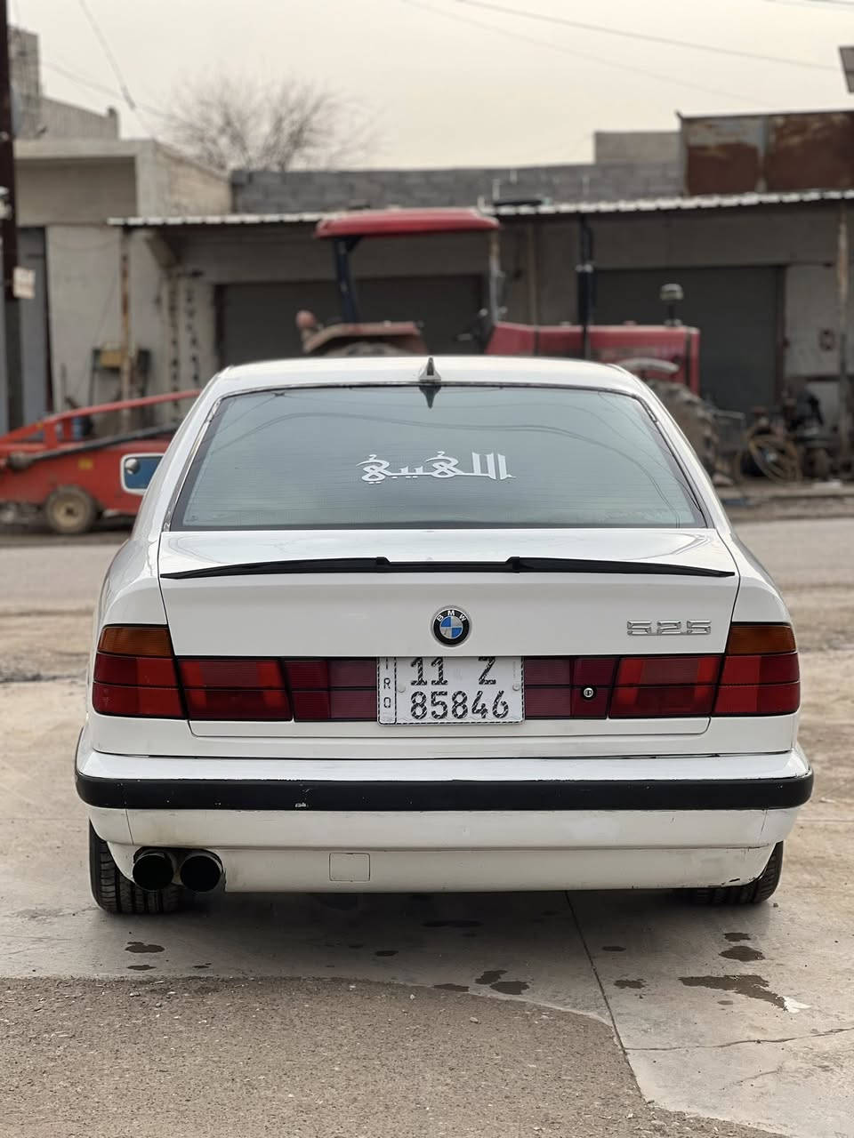 BMW 525 اصل وفصل 
رقم بغداد مشروع وطني  موديل ٩١
اني الشرعي تحويل وكالة شرط 
رقم دولي جديد 
سنوية 2030 
هزه صارلها ٥ اشهر 

محرك كبس دجتال المرغوب شرط لا نفخ ولا صرف 
كير توماتيك شرط 
طخم جديد قبل شهر بدلت طخمها 
كزوز رياضي 
وايرمنية كلها شغالة
منضمونة زينون 
تبريد فوول فوول تدفئة شغالة 
كشانه جلد مال شركة وسويتلها دوشمة جديده 
دبل تكوه 
دبل اوفر 
دبل ايرباك 
شاشة ومسجل 
قفل مركزي 
جوم كهرباء
مرايه كهرباء 
وياله M المرغوب 
فتحه بالسقف شغاله بدون خلل 

كابون بانزين بيها الجديد بس هذا ما انطي لان تعرفون كل معلوماتي بيها. ف انت من تحول مباشر تروح تحول الكابون باسمك. 

ضررها بيها ضربه بالجاملغ الامامي السكن هذا صبغ بدون دواخل + البونيد صبغ  واكو اماكن تلكيط معجون الباقي جمالية 

ترايك بيها 200 شرط 
تعال شوفها اذا مو احلى من الصور لتاخذها 

السعر 75 ورقه وبيها مجال قليل ترهم مراوس حسب القناعه 
مكاني موصل حي الميثاق 

لا تتصل اذا ما تشوف المنشور كلشي موضح بي 

للتواصل فقط اتصال ***********
