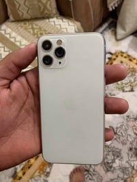 آيفون ١١ برو • بطارية ٦٩٪ • قريه الغدير