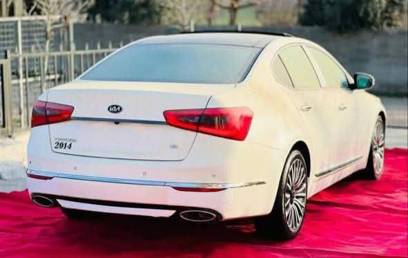 مواصفات ملكي الدرجة الاولى
كيا كادنزا موديل 2014
مكفولة من الصبغ
اعلى مواصفات 
تشغيل بصمة مع بصمة الابواب الامامية
نظام ترحيب
انارة بالمرايات والابواب الامامية
كاميرا وحساسات خلفية
حساس ماسحات
بردة خلفية متحركة
كشنات كهربائية جلد تدفئة وتبريد 
لوحة تحكم بالكشن الخلفي + تدفئة كشنات
تحكم كامل بالستيرن 
نظام ترحيب   
شاشة كبيرة تدعم صوت الانفنتي ١٢سماعه
نظام صوتي infinty
مري شفط مع الاشاير
ويل حجم 19
سايد بريك بصمه
مرايات قلاب ويه R 

وباقي مواصفات الكادنزا المعروفه
مكان السيارة صلاح الدين 
للاستفسار ***********
