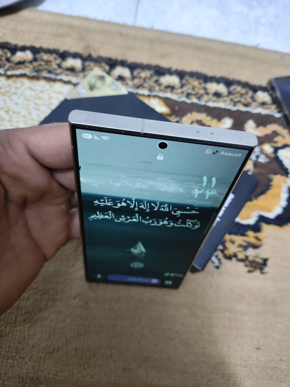 السلام عليكم
S 24 الترا 
ذاكره 512 
بي نقطه سوده بطرف الشاشه ما مأثره على اللمس ابد 
سعره 850 وبي مجال بسيط عنواني بغداد مدينة الصدر 
هاتف ***********
