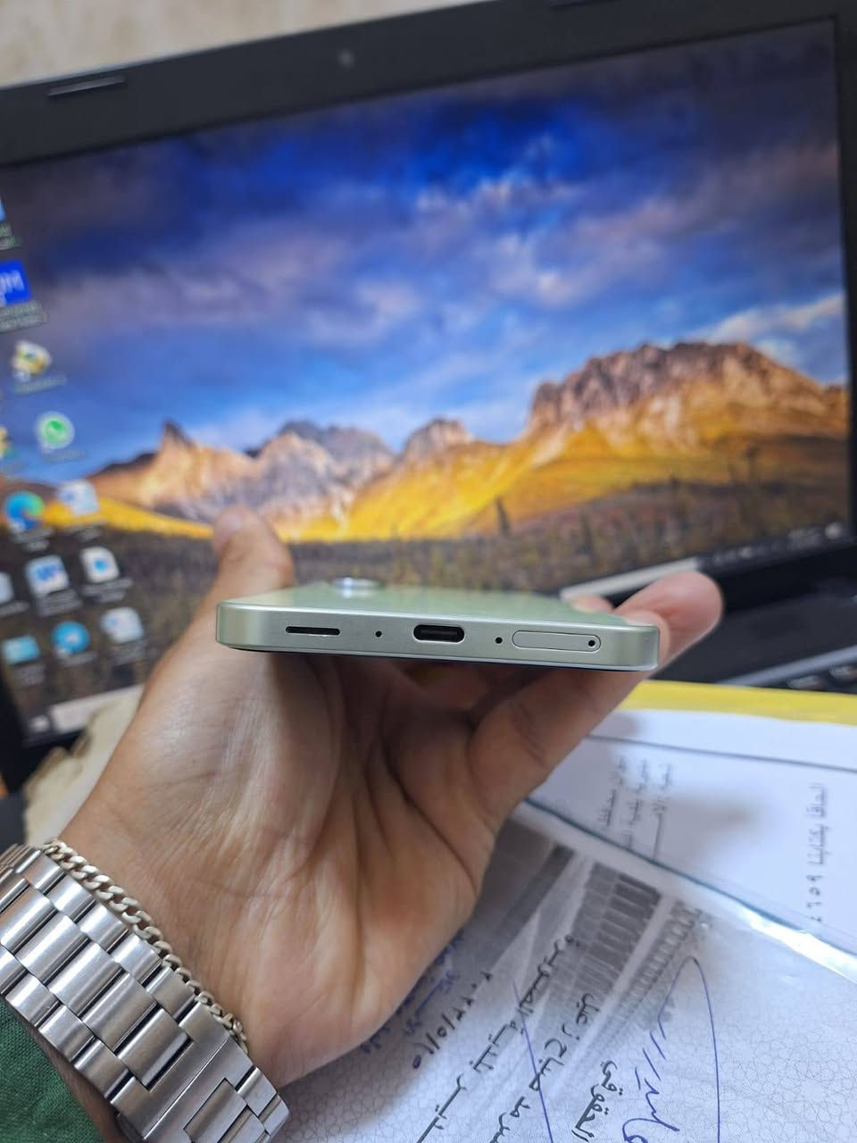 Galaxy A36 5G
معدل تحديث 120Hz
 معالج Snapdragon 6 Gen 3
 ذاكرة 256
 رام 16
 بطارية 5000mAh
 شحن سريع 45W
مكفول نضافة100%
 السعر 350


**إذا كنت صاحب هذا الإعلان وتريد حذفه لأي سبب، رجاءا أرسل رسالة إلى الدعم الفني**