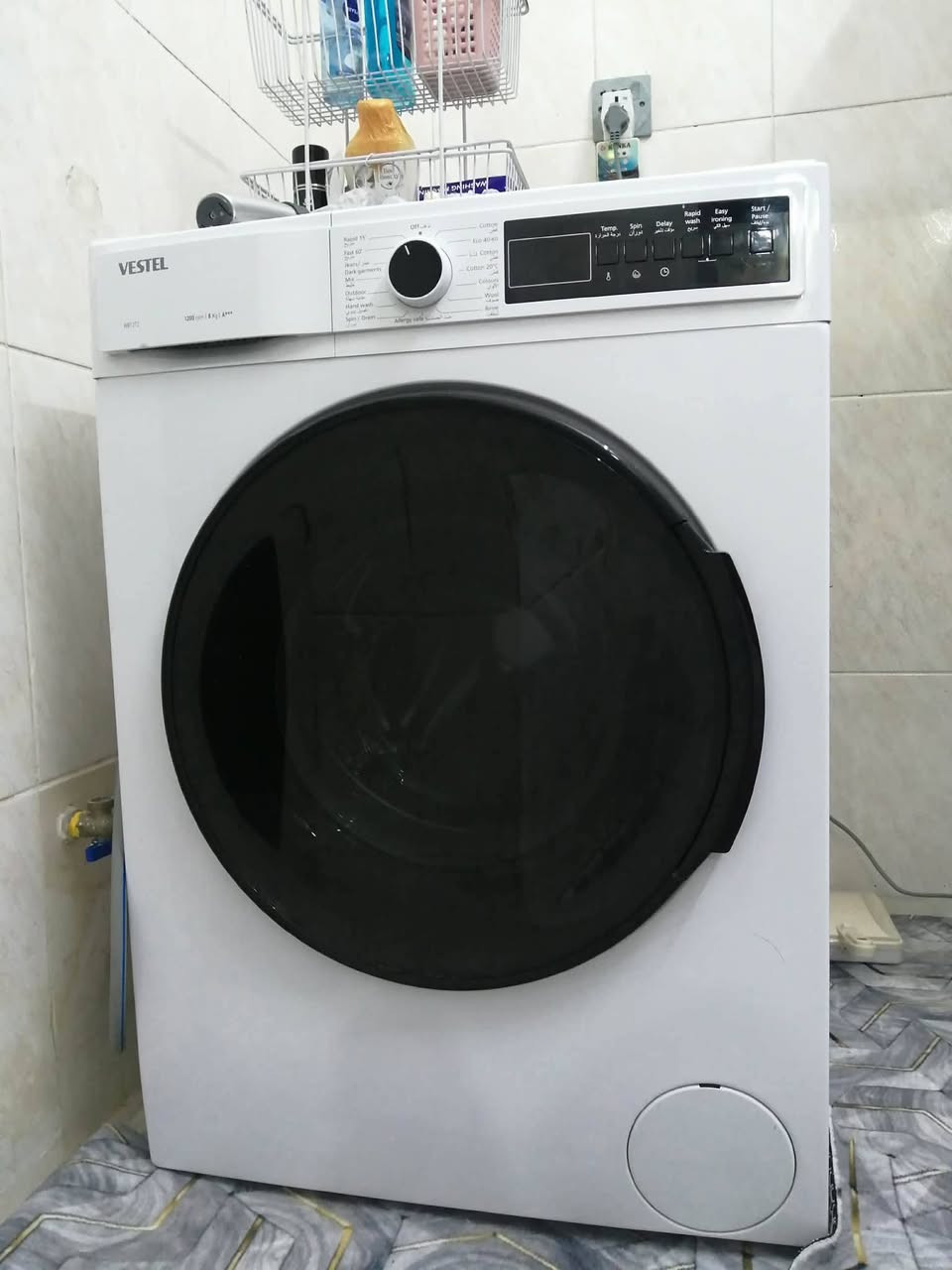 السلام عليكم غساله مستخدمه اسبوع واحد فقط 8 كيلو سعرها 250 الف 
ورجل مغسله جديد سعر 2000 دينار الشراي يتصل مكاني كركوك عروبه ***********
