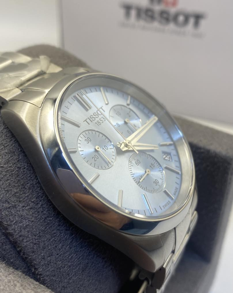 TISSOT
جديد غير مُستخدم
كامل المُرفقات 
كرونوغراف 
قطر ٤٠ 
كوارتز 
مينا مُميزة جدًا


**إذا كنت صاحب هذا الإعلان وتريد حذفه لأي سبب، رجاءا أرسل رسالة إلى الدعم الفني**