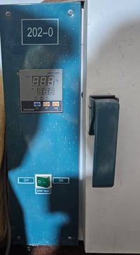 سديه متحركه للبيع  مع فرن مختبري مستعمل لكن بحاله جيده  السعر خاص او ع...