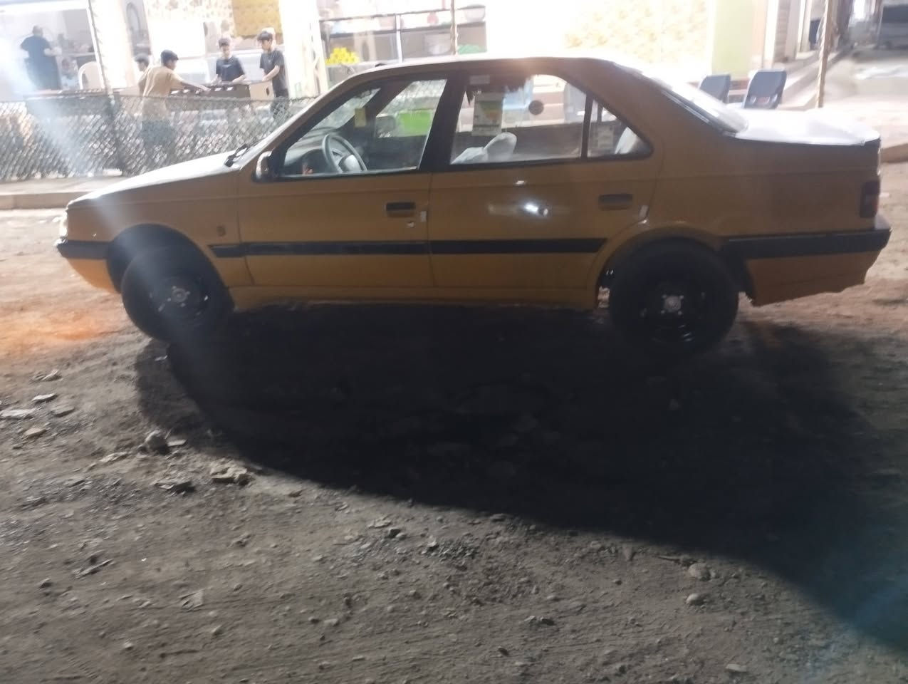 سلام عليكم  بيجو لميس موديل 16كفاله عمه من عده وحده من الدوس وشبر بل دايرالخلفي مكينه وكير وكهربايات وتبريد كفاله مصفره هيه وغرامات السياره بسمي شوكت متريد تحويل اني حاضر السعر المطلوب 38وبيهه مجال حك الجيه  بكان السياره بغداد ناحيت الوحده قرب مجمع بسمايه السكني واي ستفسار هاذه رقمي ***********
