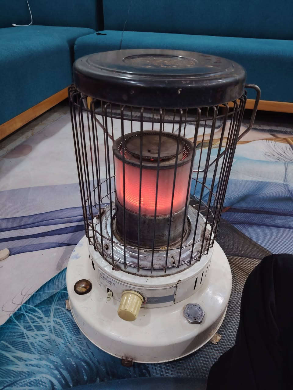 سلام عليكم 
صوبتين نضيفات  للبيع لبيضه ماركه كيرونا لكوريه والثانيه تيربو كولش نضيفه وجديده اقل شهرين مشتغله  بغداد لعلام


**إذا كنت صاحب هذا الإعلان وتريد حذفه لأي سبب، رجاءا أرسل رسالة إلى الدعم الفني**