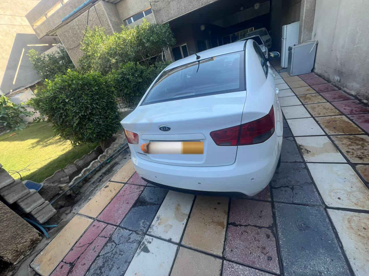 سيراتو 2010
مكفوله كفاله عامه 
عدا بارد بسيط
سياره كلش جديده
رقم اربيل تريد تحويل او وكاله
محرك وكير كفاله بيه سياره منضومه غاز
العنوان بغداد حي البنوك 
*********** 
***********
