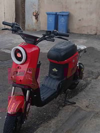 r9 للبيع دراجه نضيفه بطاريات جديده مابيها اي نقص فقط الكشن الخلفي فول ...