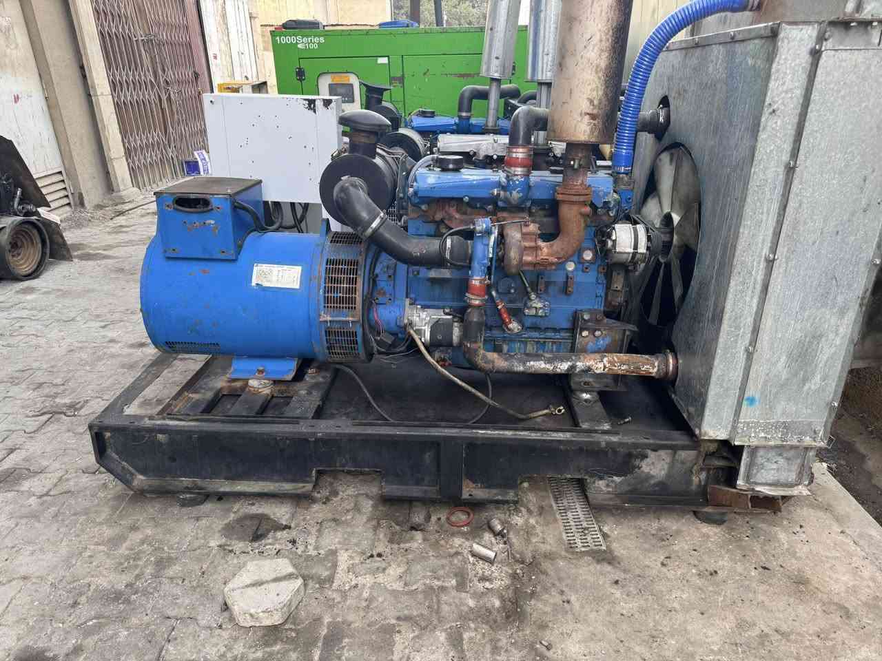 موالده ١٥٠ كيفي بيركنز لوفل بم كايد ٦ سلندر  جويتر شاصي شغاله على حمل لا صرف ولا تبخير   نظام اوتوماتيك كل حساسات شغاله العنوان بغداد مجمع المشن 
السعر ٢٨
 للاتصال ***********
