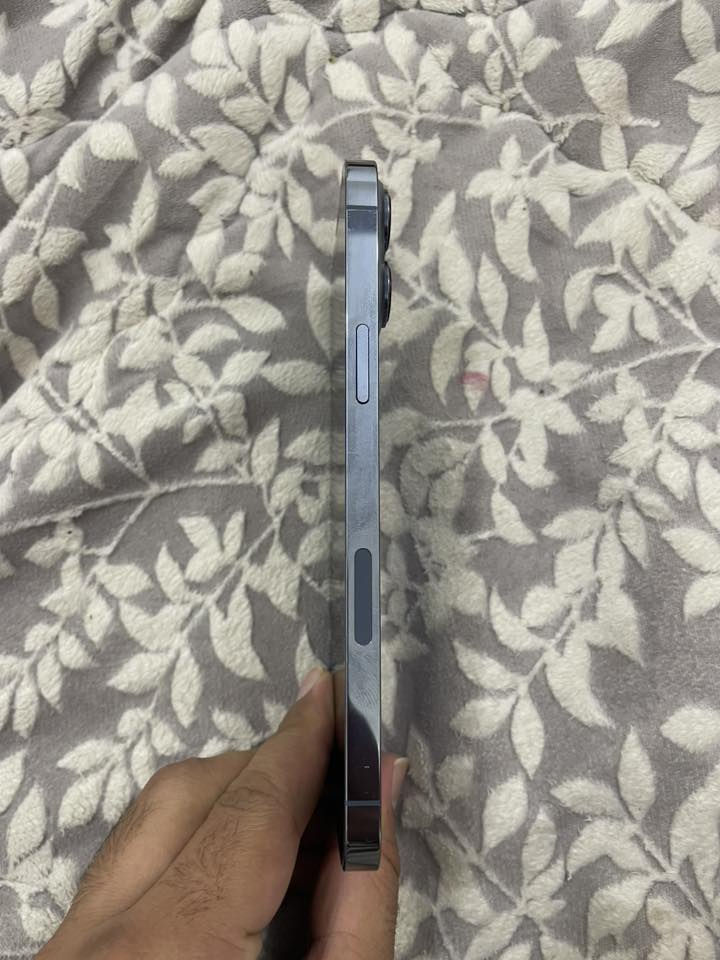 السلام عليكم
ايفون 13برو ماكس ذاكرة 256 بطارية ٧٥ الاصليه ما مبدله و مبدل فقط شاشة وسط مكاني صلاح الدين السعر ب 550 وبي مجال للناس الطيبه للاستفسار اتصل *********** .
