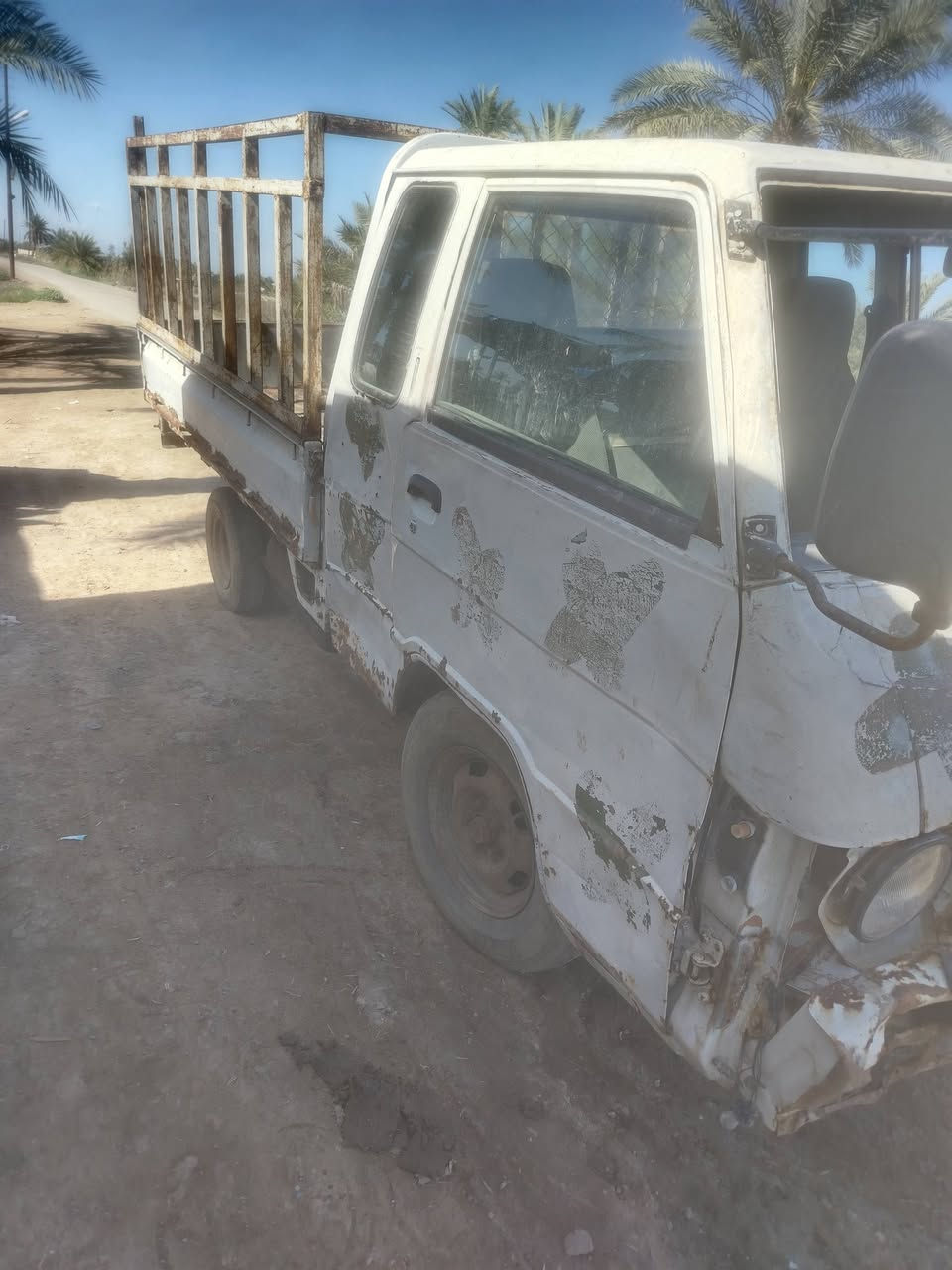 سلام عليكم  سيارةللبيع
هوندى موديل94 رقم بغداد مشروع وطني السعر٣٠ وبيه مجال الاتصال ***********
