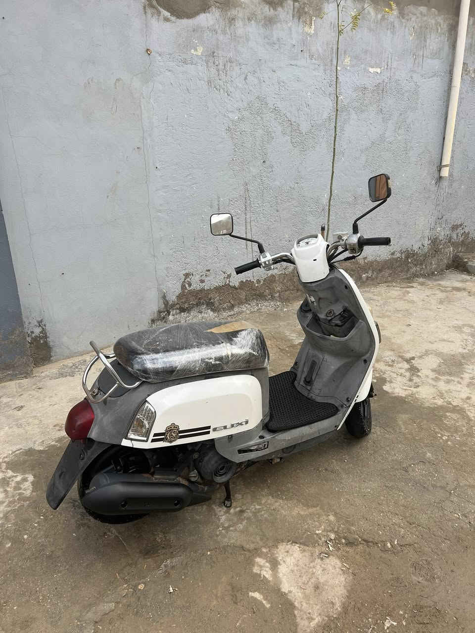 سلام عليكم للبيع ماكس كفالة عامة ختم واحد كفر وملاح ومكينة كهربائية كلها شغالة جيب مصلح وتعال افحص مابيها كل نقص مكاني ديوانية جمهوري شارع سالم رقم ***********
