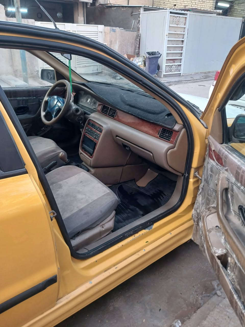 السلام عليكم  سمند  2010  مكفوله كشر  ، كازكيت بيه ، بسمي السياره ، شرط التحويل ، سعر  ٢٨  بيه مجال بسيط ، عنوان الغزاليه  ***********
