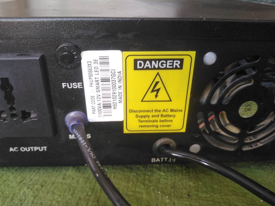 عاكسة ٤ أمبير 1100VA تنربط على باتري كبير ابو200 اشغل غرفة كاملة اضائة ومروحة وبلازمة وحتى ثلاجة ومبردة لمدة ٤ساعات متواصلة بدون انقطاع
مكاني قرب جامعة القادسية نهاية شارع ٢٠ يم اسواق الجوهرة
الشراي يتصل على هذا الرقم *********** بي واتساب
السعر 90الف وبي مجال شاهد الله مشتريهة 150الف بس صار عند ضرف واضطريت ابيعهةبهذا السعر
