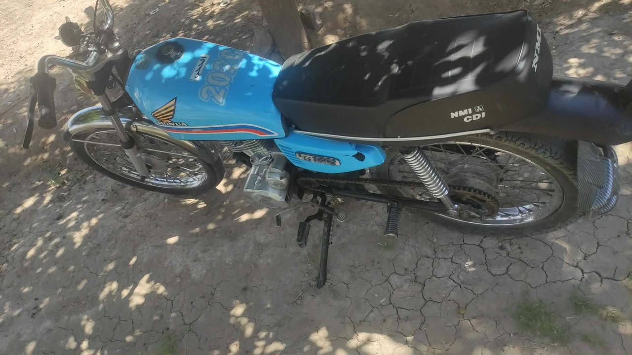 ‏للبيع ماطور نامه تعليق
‏محرك ٥ 
‏العنوان صقلاويه يم جسر الصقلاويه
‏السعر ٤٥٠ 
‏للتواصل  ***********
