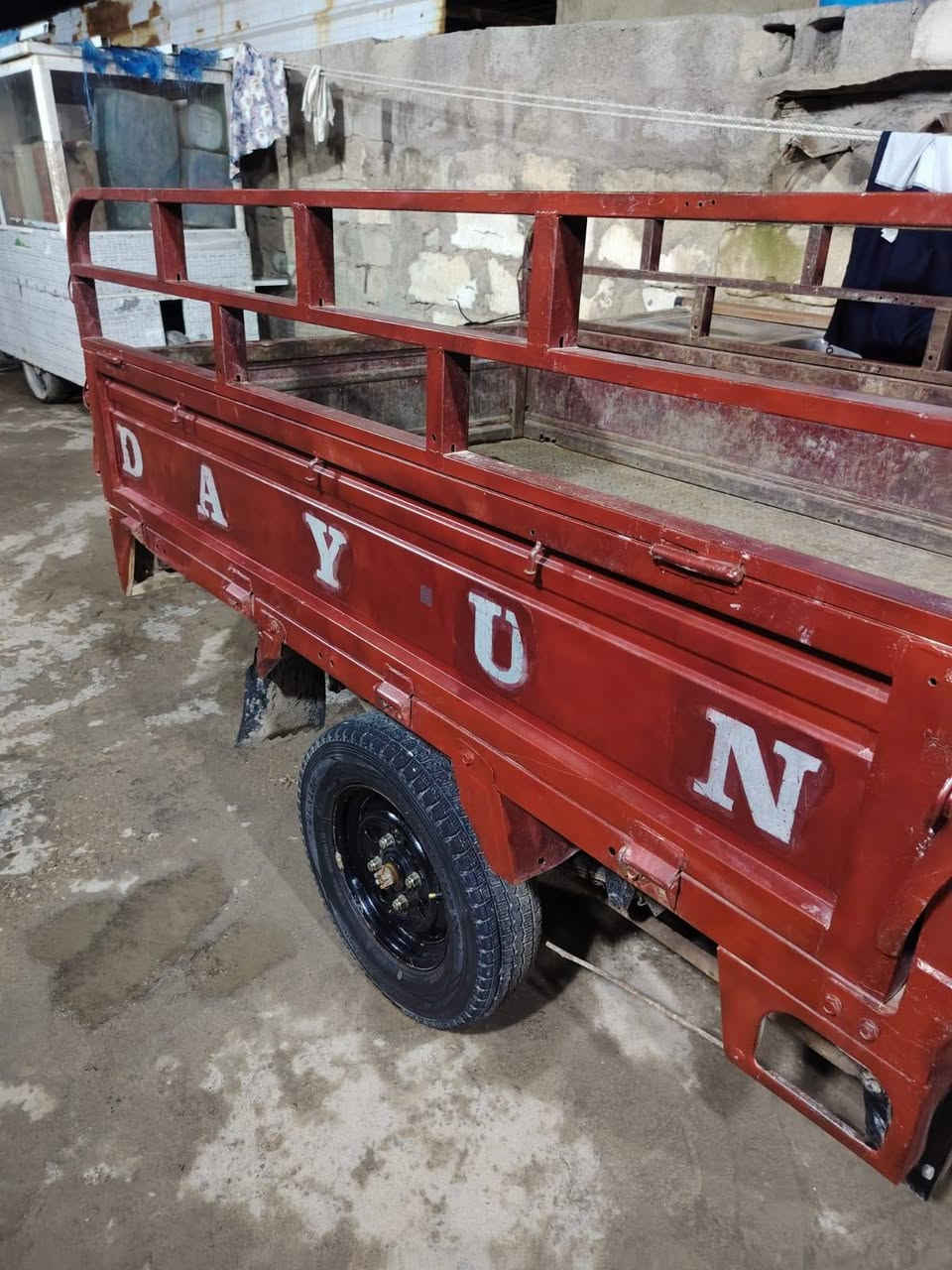 ستوته للبيع كهربائيات شغاله مكينه جديده أصولي اوراق تخم تاير موديل 2014 السعر 900وبيهه مجال قليل ***********
