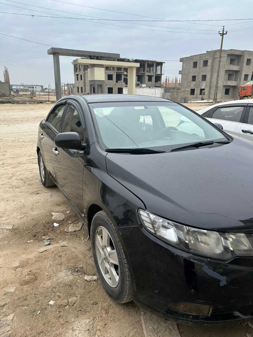 السلام عليكم
سيراتو 2013 
رقم سليمانيه 
محرك 16..  
كيرتوماتيك .. خير من الله
كامره شاشه تحكم سيرن  
سنويه جديده
بيها جاملغ خلفي  .. 
بيها محلاحظات بسيطه 
مكان السياره صلاح الدين سامراء..
سعر 87$.. 

***********
