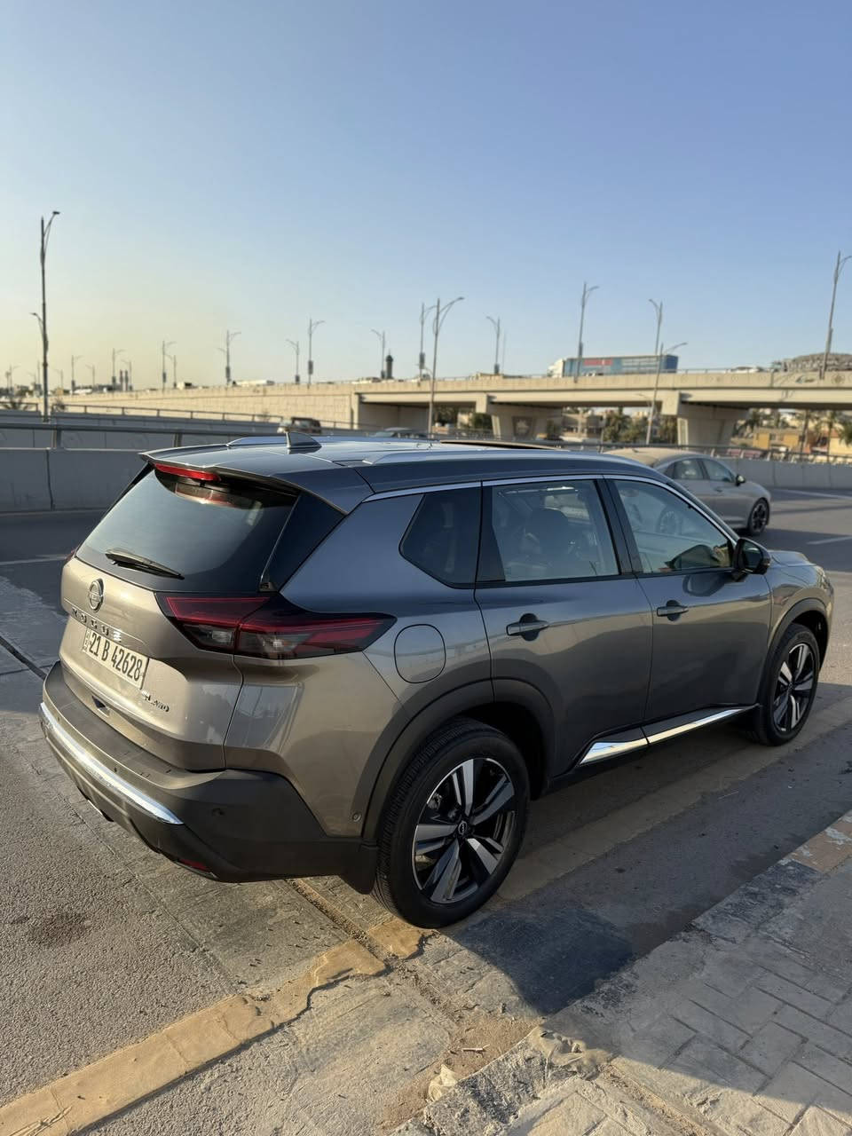 سلام عليكم من رخصة الادمن 

للبيع نيسان روج 2023 sl awd

السياره فول مواصفاة  

بانوراما

رادارات قيادة ذاتيه وتوقف ذاتي

نقاط عمياء 

تدفئة ستيرن وكشنات 

صندوك كهربائي شفط 

حساسات اماميه وخلفية وجانبيه 

كامرات 360 درجه 

كشنات جلد 

سماعات Boss مع دمام مانع للضوضاء 

السياره جديده حيل استخدام شخصي 

السياره حادثها جداً بسيط فقط قبغ جنطه بدون دواخل بدون ايرباكات بدون كولشي 

السياره ماشيه  32mi 

مكان السياره بغداد وباسمي تحويل شوكت ميعجبك 

 صفر مسج كامله مكمله من كل نواحي دينار متصرف عليها 

استفسار اكثر خاص او*********** السعر 19300$  يعني (193) ورقة وبي مجال
