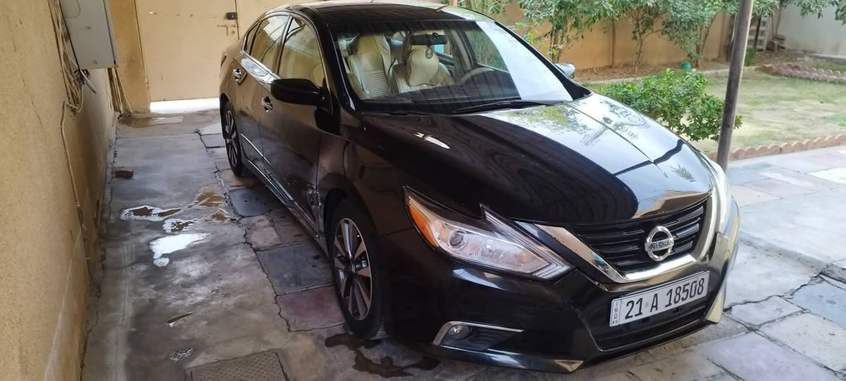 نيسان التيما موديل ٢٠١٧ SV
حادثها جاملغ امامي ايمن فقط كما موضح بالسونار المرفق مع الصور 
محرك وكير مكفول 
داخل صحراوي 
السنوية بأسمي شرط التحويل .. السنوية نافذة من الشهر الثاني لهذه السنة 
السعر ( ١٣٥ ) ورقة 
مكان السيارة تكريت 
للاستفسار : ***********
