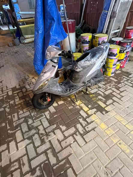 السلام عليكم ماكس عدله كفاله عامه الدراجه جديده حيلل نكره شرط اذا أدير مرتين ترجعه 😅 كله شغال صارله شهرين نازله من الحاويه سعره مليون  وبل عافيه على الياخذه 
***********
