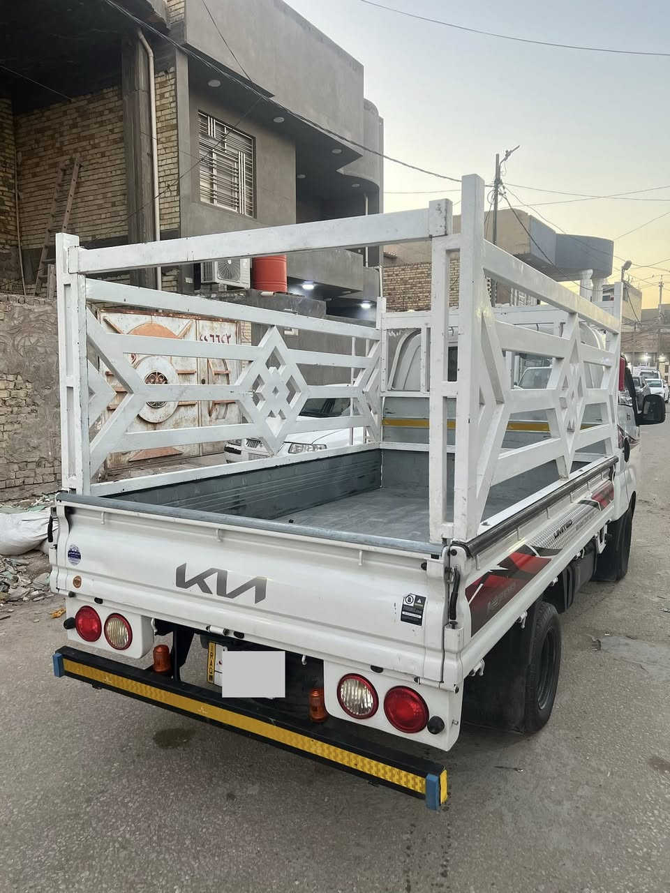 السلام عليكم للبيع كيا بنكو 2700 الموديل 2022 مكفوله كفاله عامه تبريد شغال  ***********
