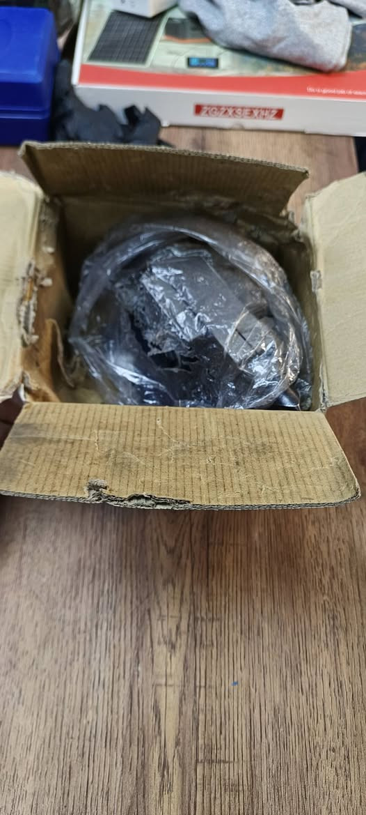 سلام عليكم وزنها كلش ثكيل يمكن مال تورنات مااعرف بيها سعرك


**إذا كنت صاحب هذا الإعلان وتريد حذفه لأي سبب، رجاءا أرسل رسالة إلى الدعم الفني**