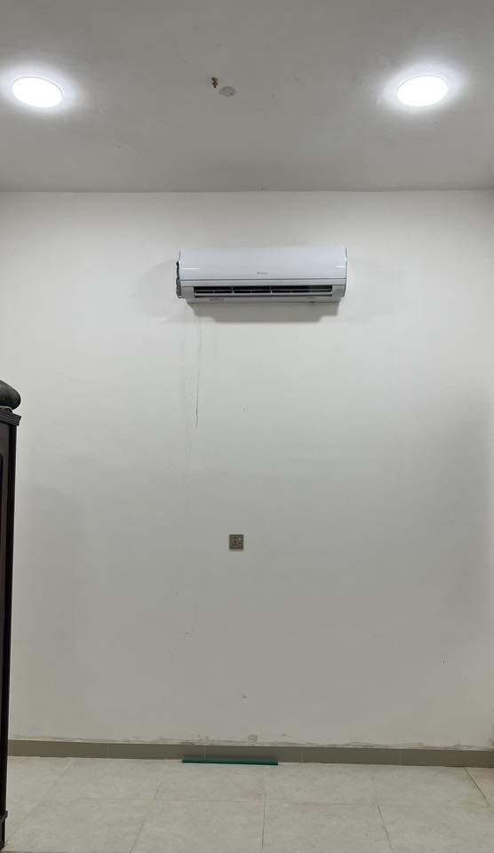 منزل للبيع _ابي الخصيب/عويسيان
المساحة_ 128م 8*16
بيت ركن ع شارع تبليط عرضه(10م) عرض شارع الفرعي(9م)
 طابق ونص
سنة البناء_2025
التفاصيل_(غرف عدد2+صالة عدد2+استقبال+مطبخ+صحيات عدد3+كراج يسع سيارة)

بناء طابوق مواد درجة اولى سقف كونكريت
بيبان+شبابيك تفصال درجة اولى

خدمات (ماء+كهرباء+تبليط+مدارس ابتدائية(بنين+بنات)+مدارس متوسطة)

للتواصل ***********
