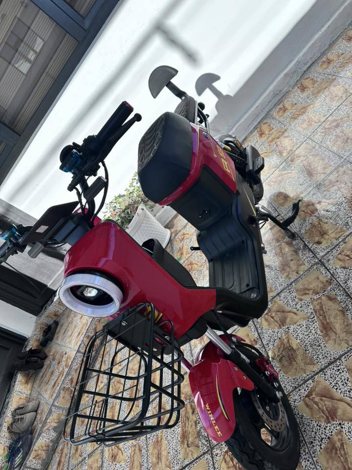 السلام عليكم دراجه R9للبيع
مابي اي نقص فقط بطارية نص عمر 
السعر 325 وبي مجال
***********
