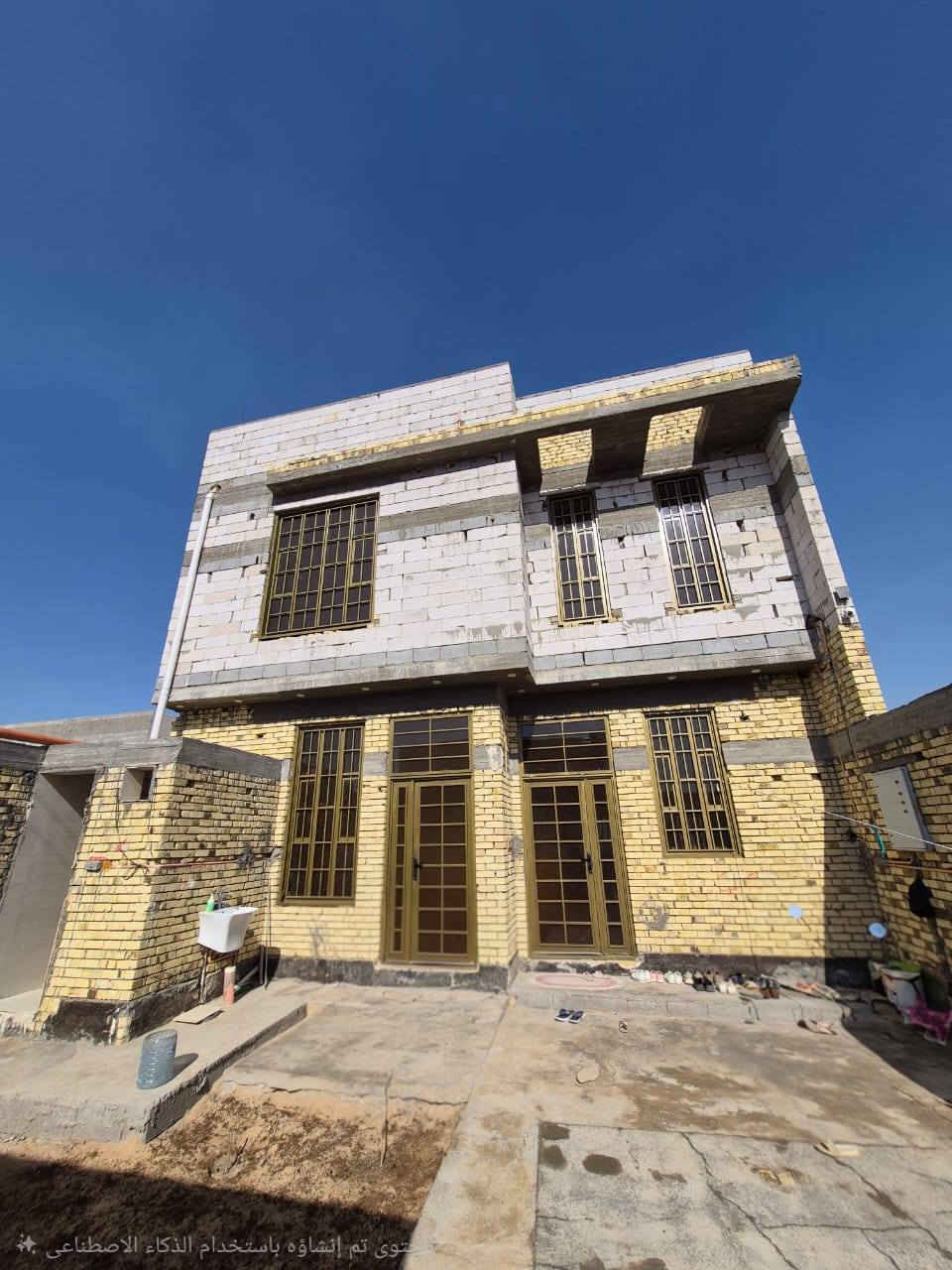 صبحكم الله بالخير...
دار حديث للبيع طابو زراعي اصولية 100% 

العنوان الفيحاء ارض الدكتور مقابيل ميناء المعقل مباشراً تبعد عن الشط 600 م 

مساحة الارض 230 م 

مساحة البناء 150 م 

طابقين ونص 

الطابق الاول غرفة نوم غرفة استقبال صالة كبيرة مطبخ حار بارد  حديقة داخلية حديقة خارجية كراج منور حمامات داخلية لوندري حمامات خارجية 

الطابق الثاني 3 غرف نوم وحدة بيهن ماستر وصالة وحمامات ولوندري 

السطح غرفة مخزن غرفة مقطورات بيتونة 

شغل درجة اولى من مواد ماء وكهرباء وشيش وابواب وشبابيك 

صب كونكريت مركزي بمادة c35 

بالنسبة للكهرباء كل طابق معزول عن الثاني 

تأسيس انترنت كامرات ستلايت

لباقي التفاصيل التواصل واتساب فقط    *********** 

علما البيت بأسمي 

السعر  200 مليون قابل للتفاوض
