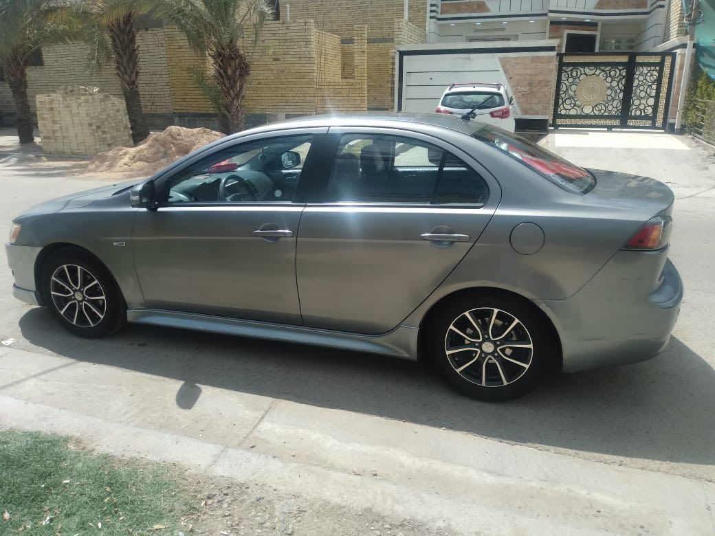 للبيع لانسر مسيبوشي قرش 
موديل 2017 وارد امريكي مكينه 2000 
حادث امريكا فقط بنيد بدون دواخل بدون ايرباك 
هنا صار بيه بطش جاملغ وباب 
مكفوله كير مكينه تبريد صدر كله جديد بدون نقص
مواصفات شاشه تحكم ستيرن كامرا 
مكان السياره بغداد الغزاليه 
السعر 93 وبيه مجال 
الاستفسار اكثر ‭0780 001 1736‬
***********
