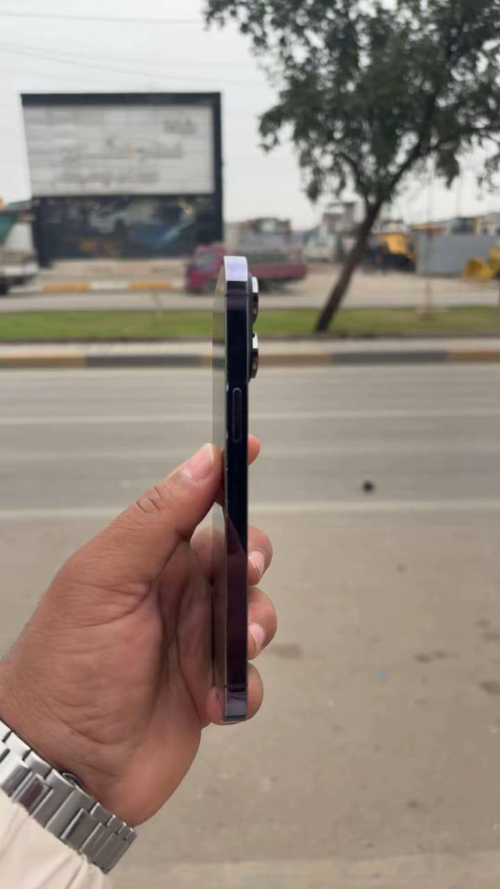 السلام عليكم ايفون 14برو ماكس ذاكرة 256بطارية80 جهاز كلش نضيف سعر خاص او عل الرقم ***********
