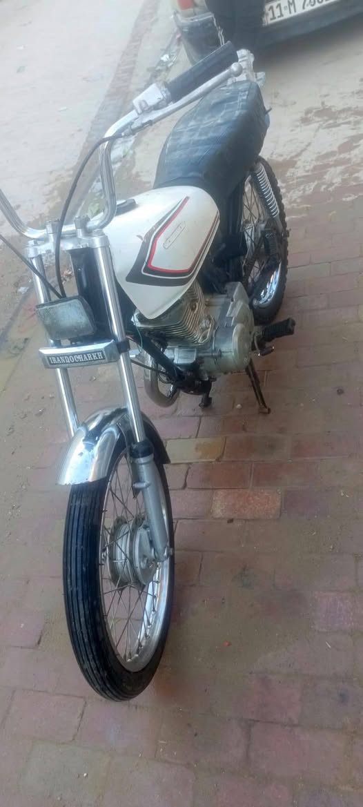 دراجه لبيع كلك مديل 20 مكان نجف  شارع المطار سعر 225 وبيه مجال قليل نصبته حلوه ***********
