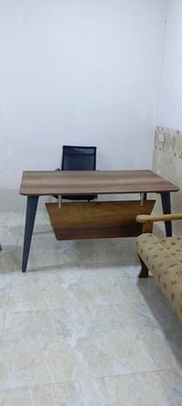 طاولة و كرسي • كنبة • السليمانية